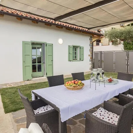 Pool & Sauna Gizela - Happy Kojsko