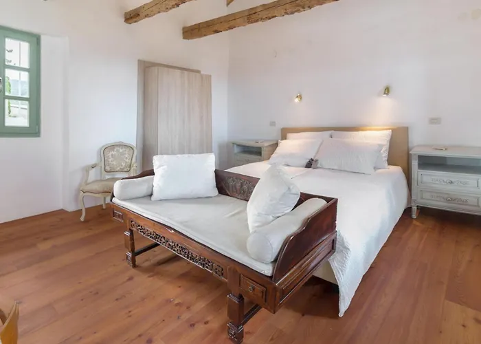 Pool & Sauna Gizela - Happy