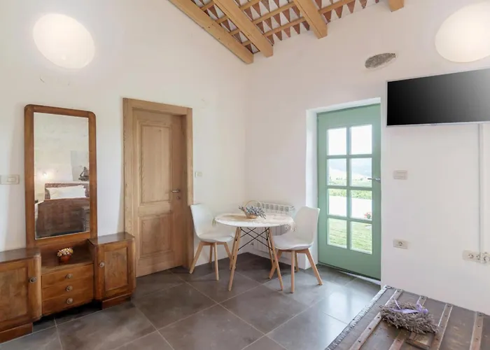 Villa Pool & Sauna Gizela - Happy