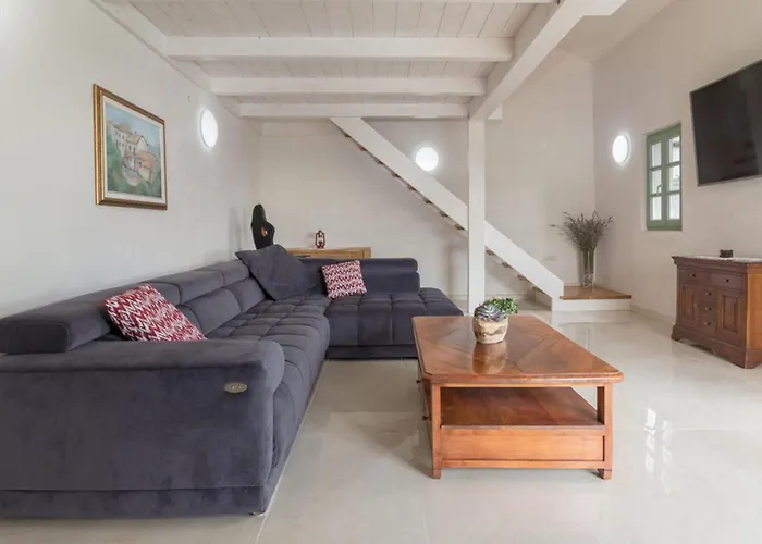 Pool & Sauna Gizela - Happy